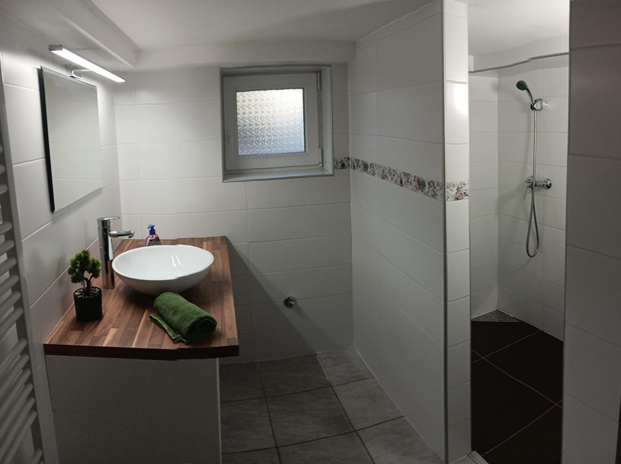 Sub Rosa Two-Bedroom Apartment บาลาตอนเฟนีแวช ภายนอก รูปภาพ